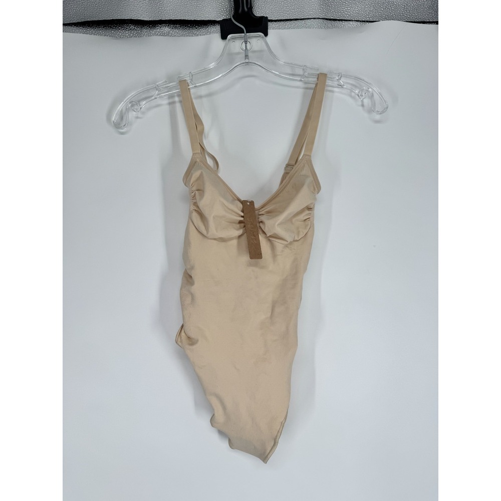 SKIMS Seamless Sculpt Thong Bodysuit Womens Medium Sand Tan Adjustable Straps - Picture 1 of 6